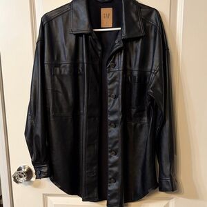 GAP Women’s Black Faux Leather Shirt Jacket
